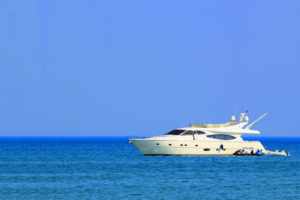 Yacht Rental Guide for Tourists: What to Know Before Booking